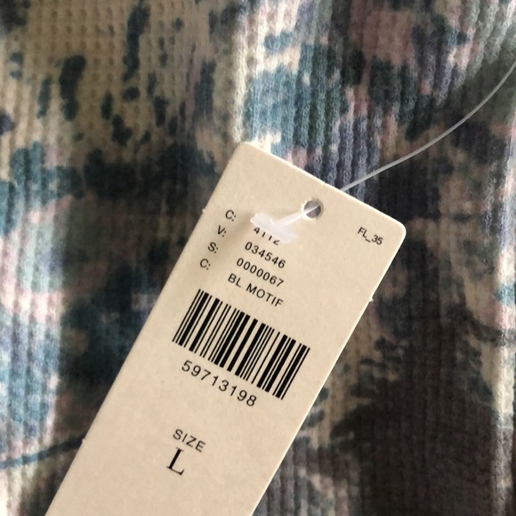 Anthropologie watercolor mountains henley thermal top Size L - Picture 6 of 8